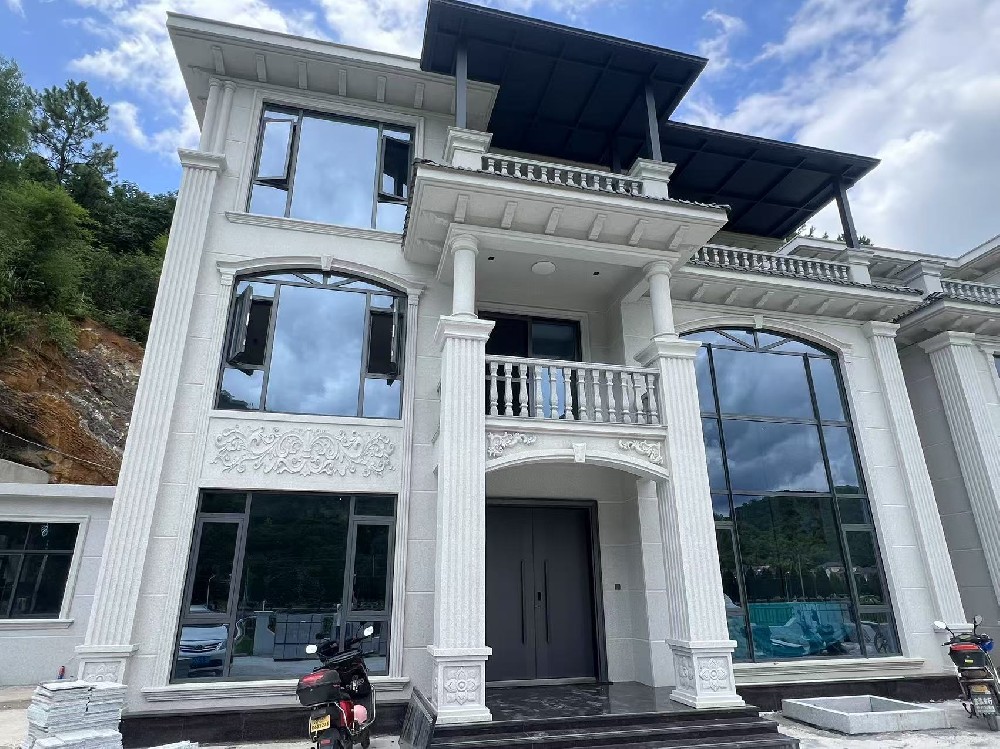 浙江省建德市自建别墅外墙冠军石涂装工程